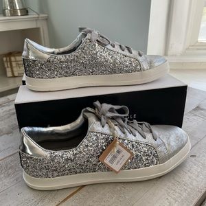 NWTO American Eagle Glitter sneakers